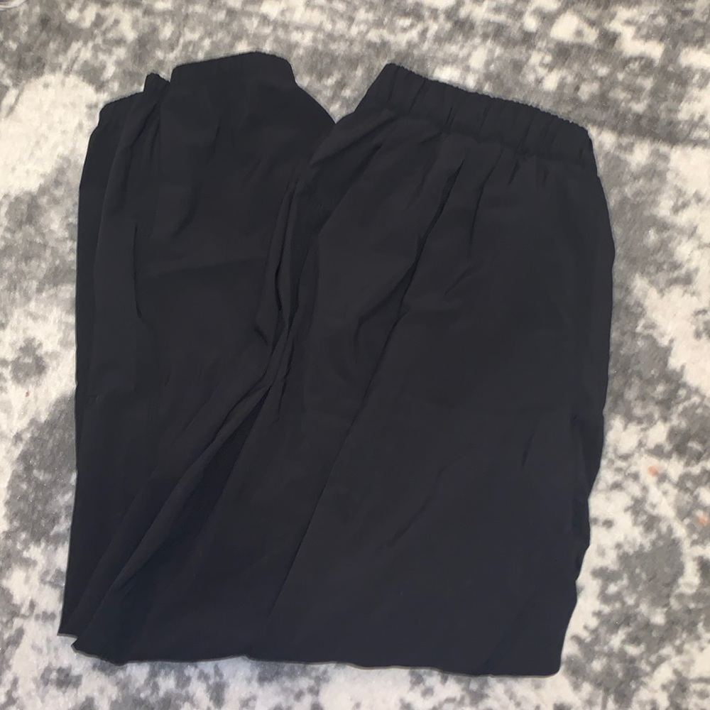 LULULEMON BLACK SWEATPANTS